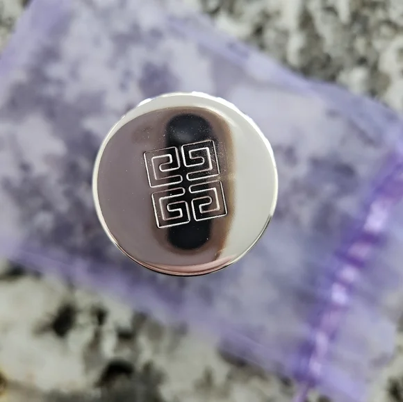 Beauty Bundle!! - Picture 6 of 8